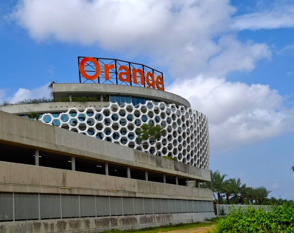 Emploi-en-Côte-d'Ivoire-Comment-Trouver-un-Job-emploi-technologie