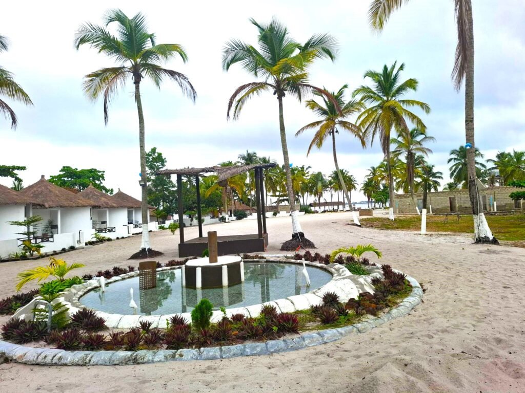 Jacqueville-Guide-Complet-pour-un-Séjour-Inoubliable-en-2025-bungalows-presque-ile-christ