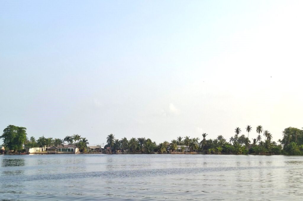 Assinie-Côte-d’Ivoire-Plages-de-rêve-et-activités-clés-que-faire-que-visiter