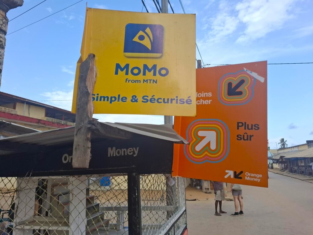 Franc-CFA-Monnaie-et-guide-des-paiements-en-Côte-d'Ivoire-changer-franc-cfa-bureaux-change-applications-populaires