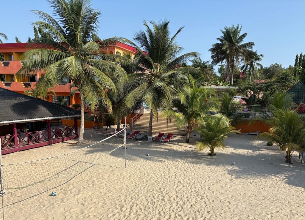 Île-Boulay-Guide-2025-accès-et- activités-incontournables-chez-rodrigue-terrain-volleyball