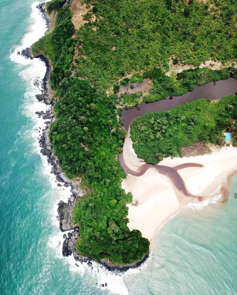 Surf-Côte-d’Ivoire-Spots-incontournables-et guide-essentiel-monogaga