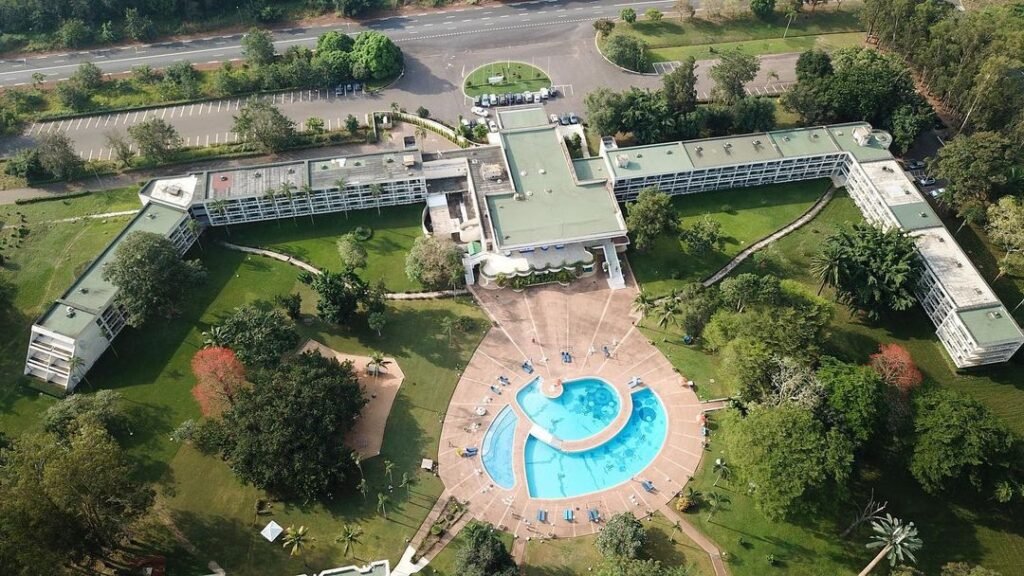 Yamoussoukro:-Voyage-au -œur-d’une-ville-unique-Hôtel Président