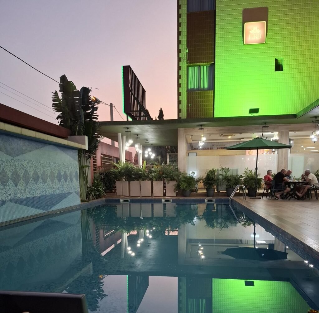 Korhogo-Guide-Voyage-2025-Culture-et-Sites-Incontournables-hotel-rose-blanche